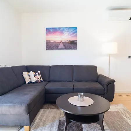 Cosmopolitan By Belmont Realty * Zadar