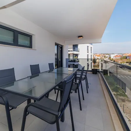 Cosmopolitan By Belmont Realty * Zadar